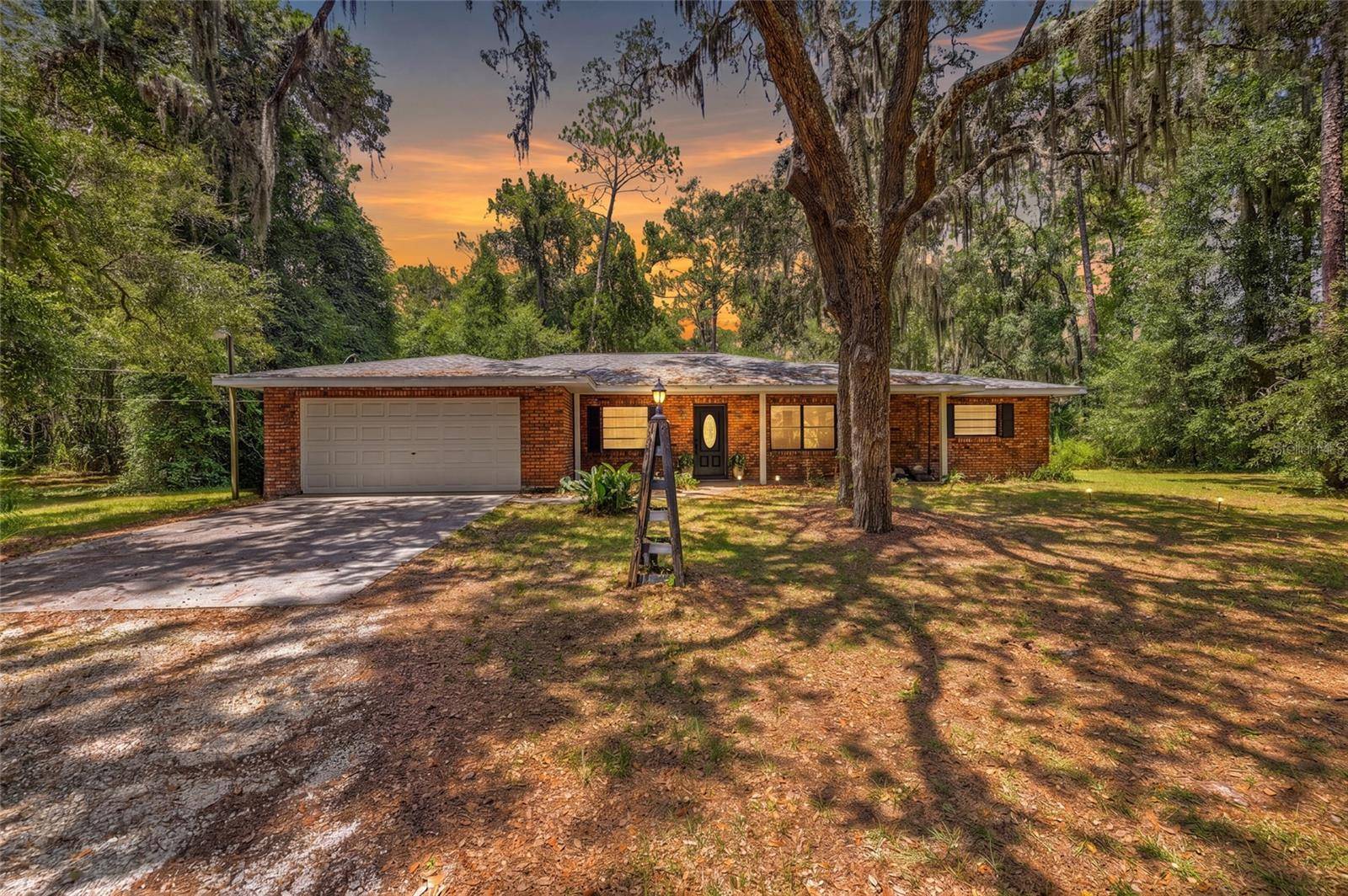 9661 W DEEPWOODS DR, Crystal River, FL 34428