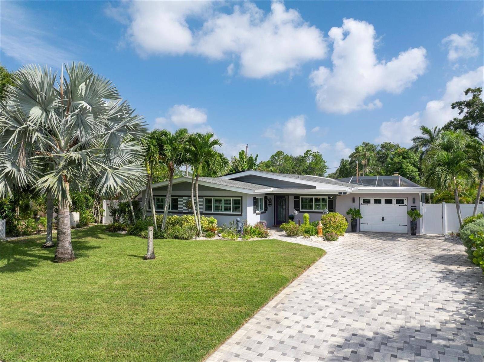 37 SOUTHWIND DR, Belleair Bluffs, FL 33770