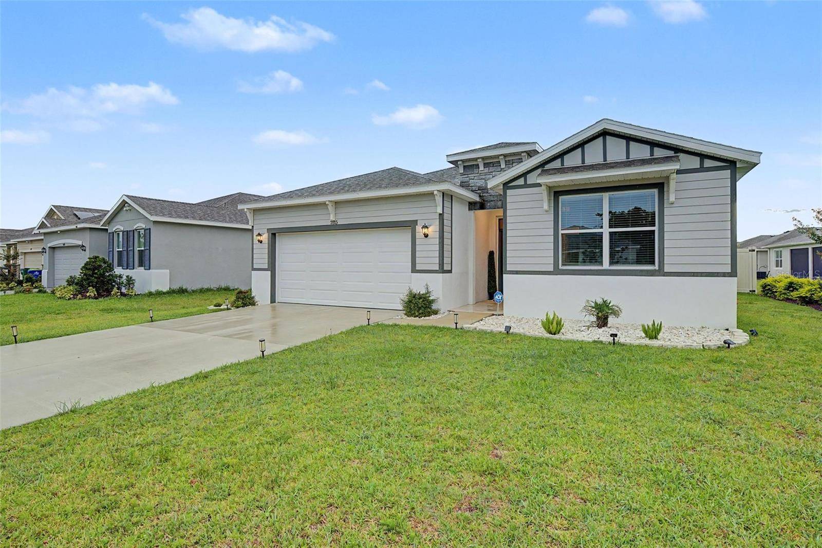 7815 WHEAT STONE DR, Zephyrhills, FL 33540
