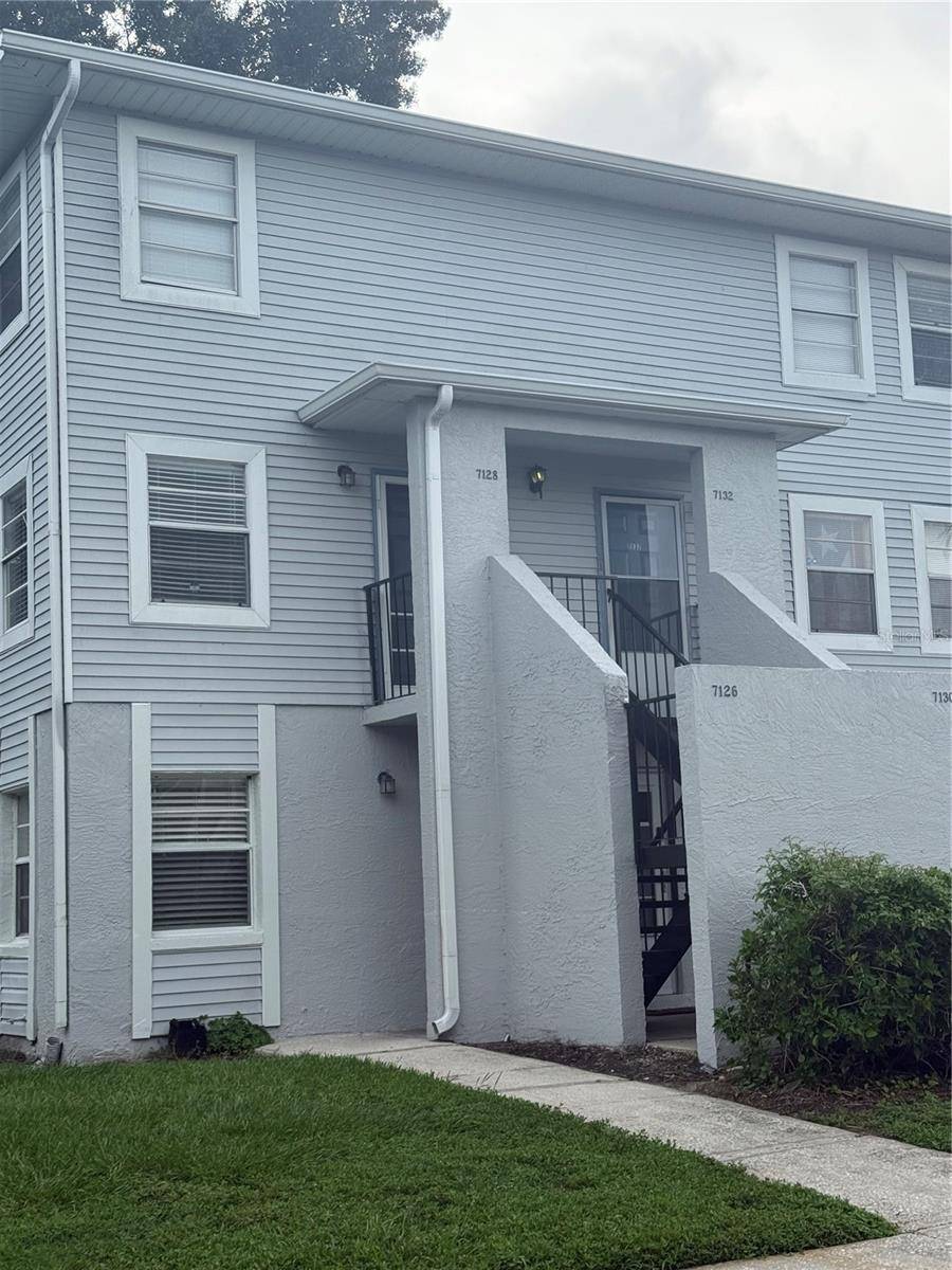 7128 WATERSIDE DR #7128, Tampa, FL 33617