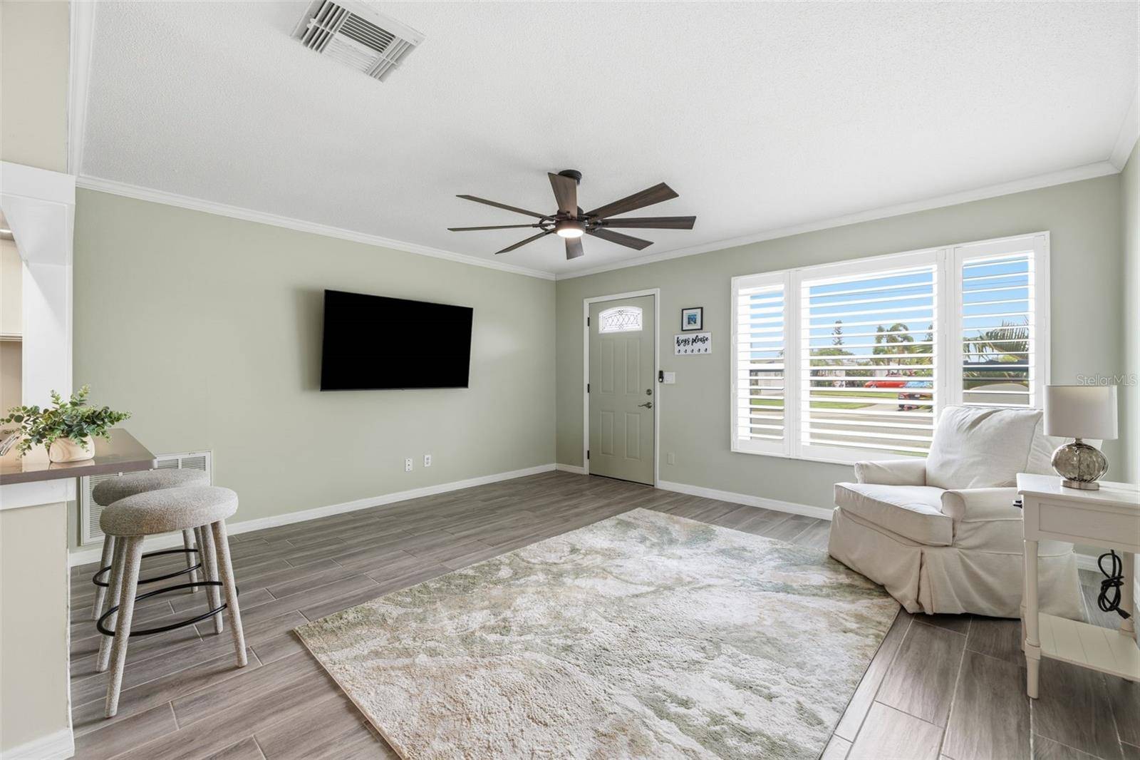 9729 37TH ST N, Pinellas Park, FL 33782