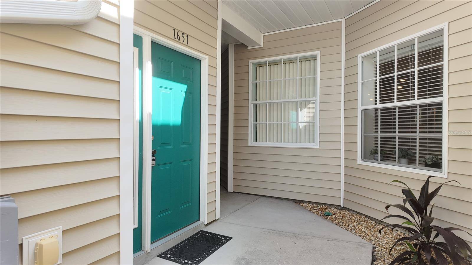 1651 HAMMOCKS AVE, Lutz, FL 33549