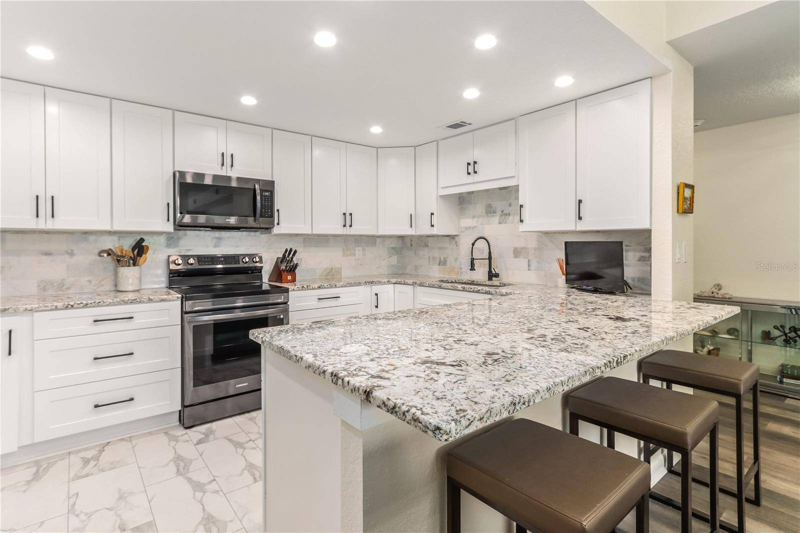4 BELLEVIEW BLVD #205, Belleair, FL 33756
