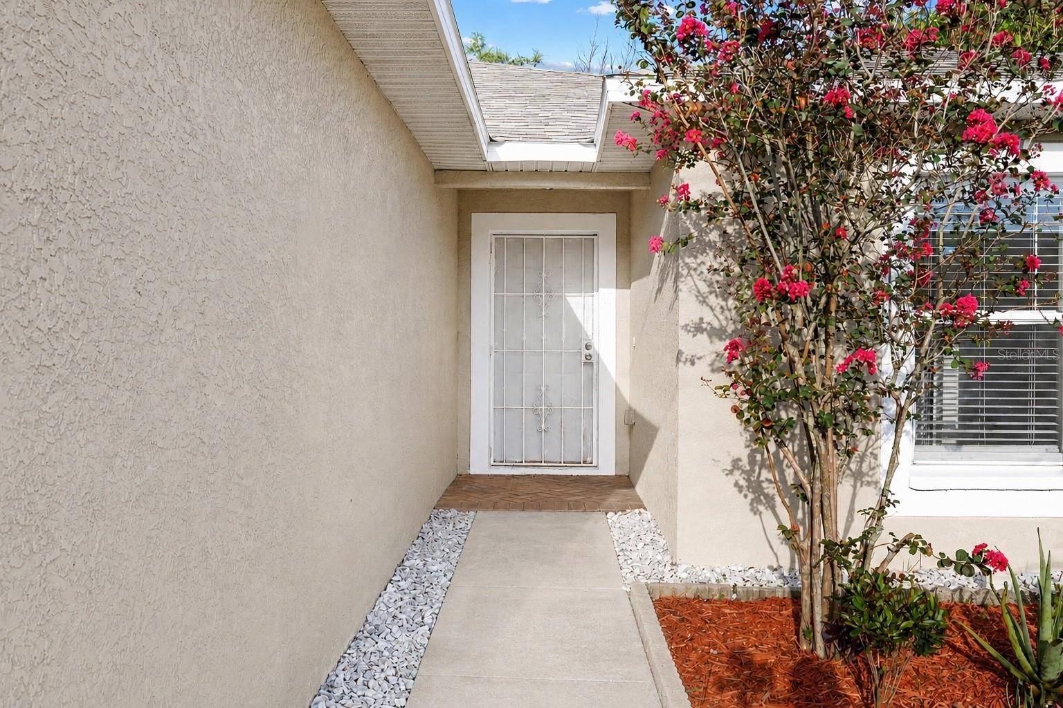 10001 FLORENCE AVE N, Tampa, FL 33612