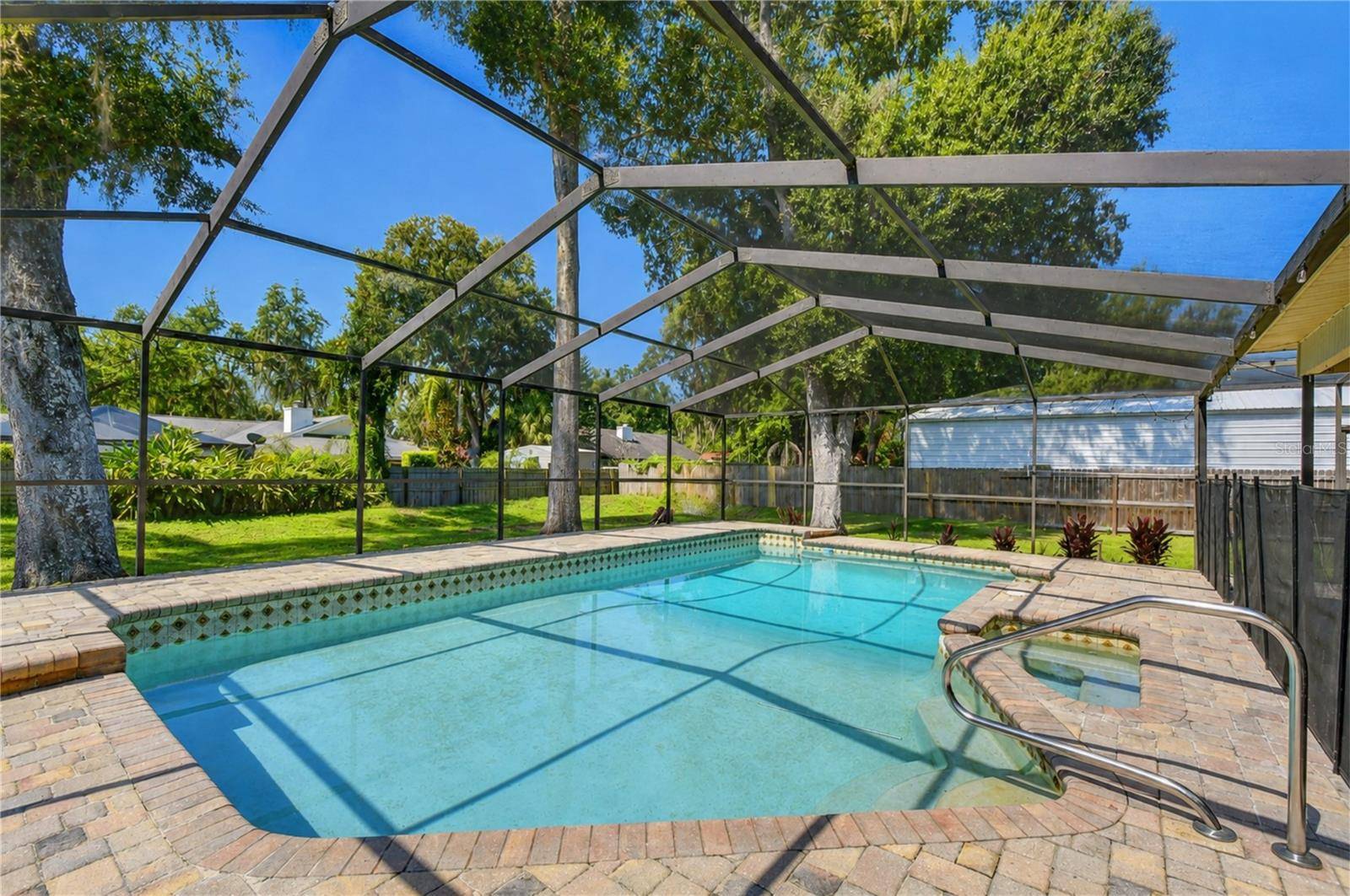 1101 OAKRIDGE MANOR DR, Brandon, FL 33511