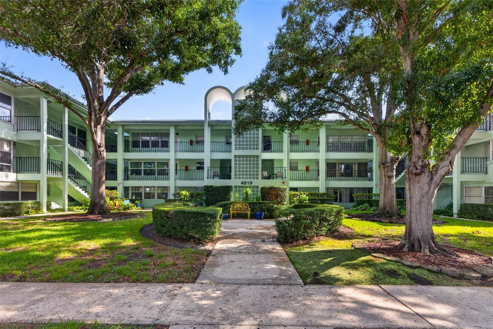 4819 8TH AVE N #201, St Petersburg, FL 33713