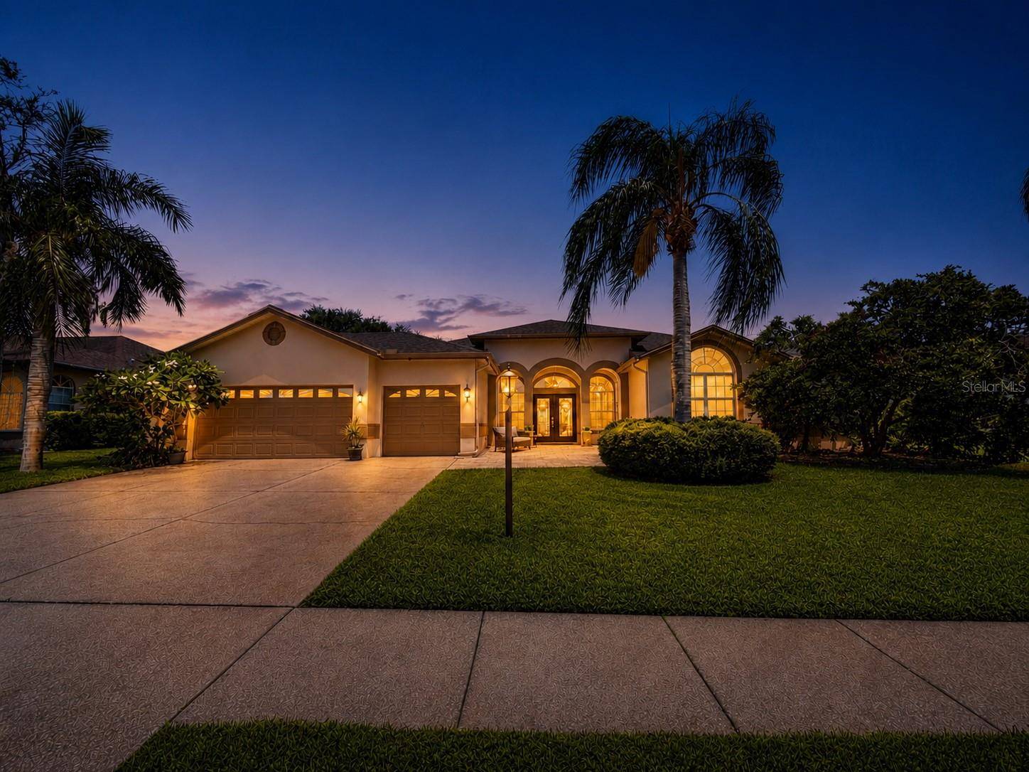 2093 SWAN LN, Palm Harbor, FL 34683