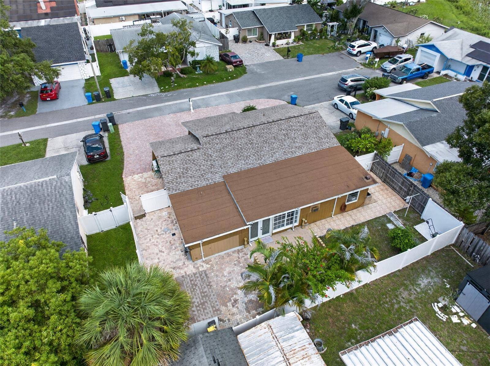 6711 GLEN FOREST CT, Tampa, FL 33615