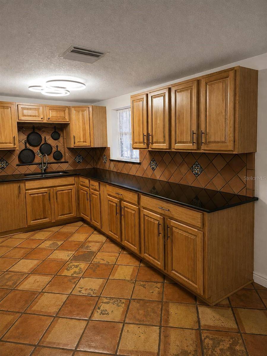 16109 INDIAN MOUND RD, Tampa, FL 33618