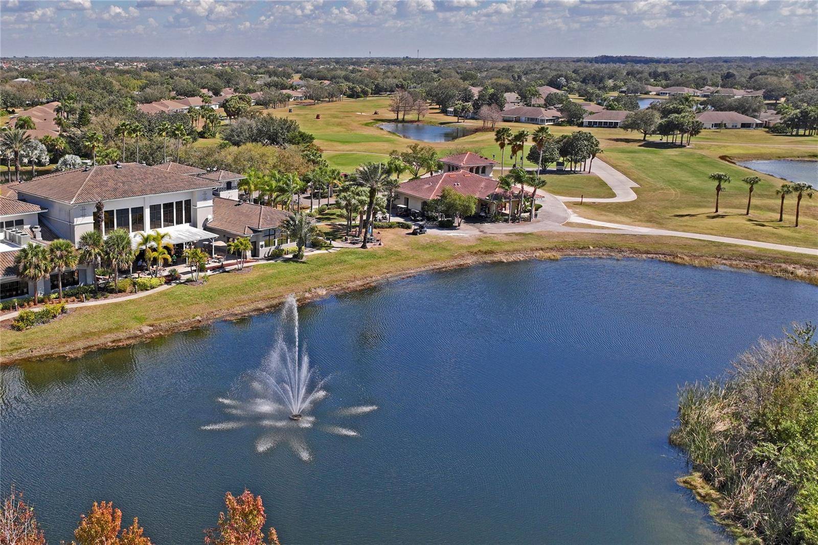 2208 WORTHINGTON GREENS DR #2208, Sun City Center, FL 33573