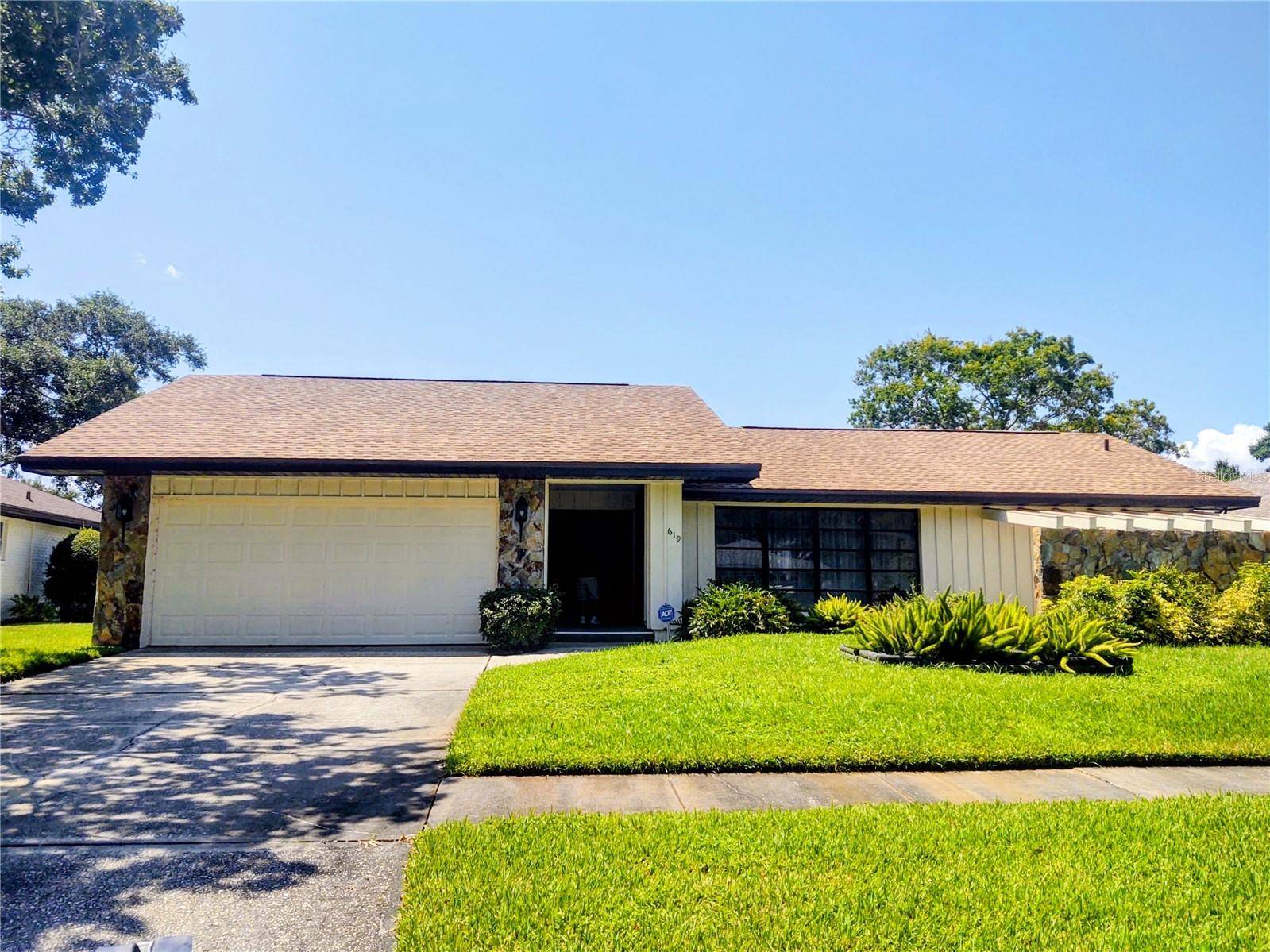 619 RIVIERA BAY DR NE, St Petersburg, FL 33702