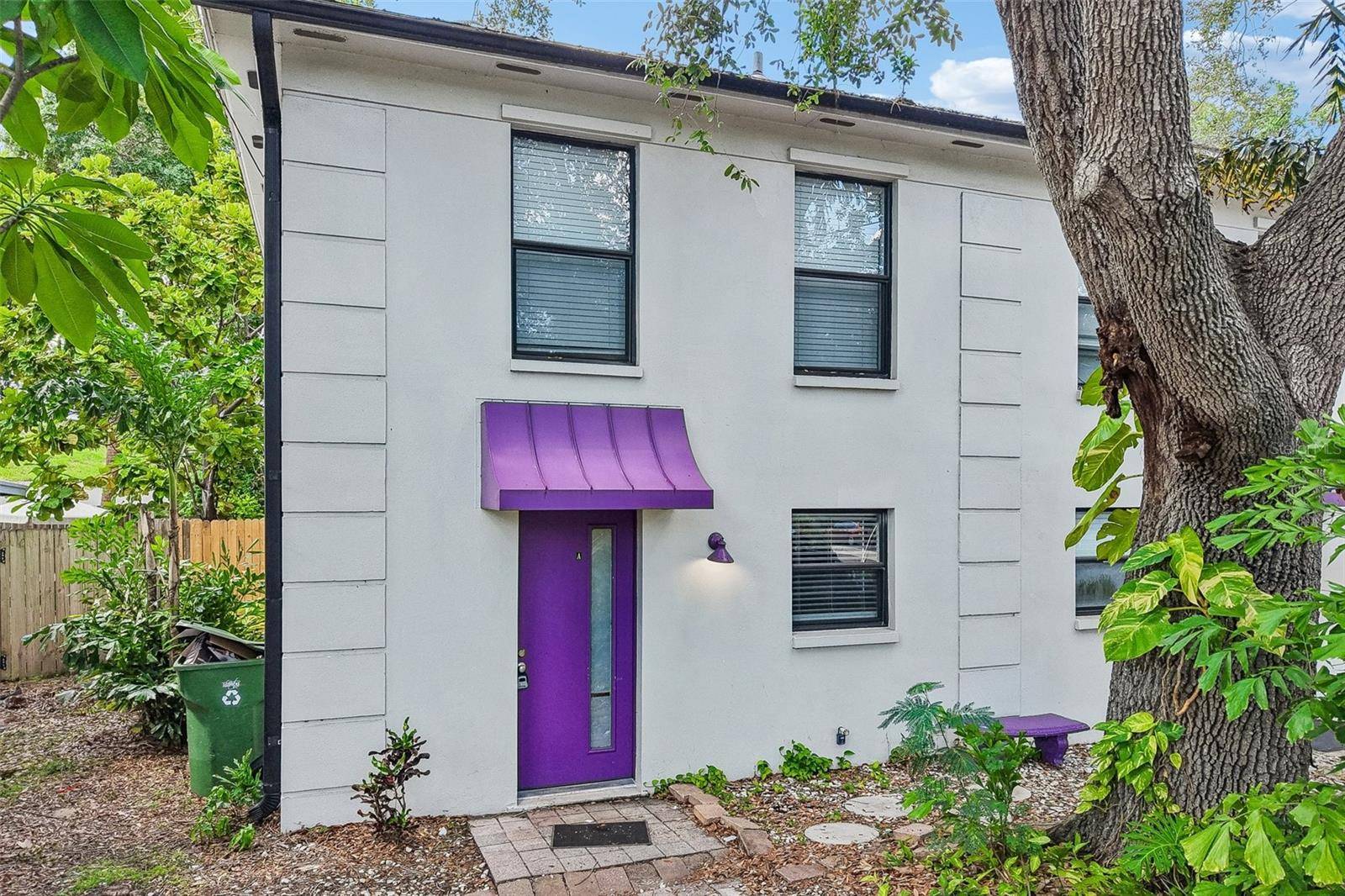 2417 W STROUD AVE, Tampa, FL 33629