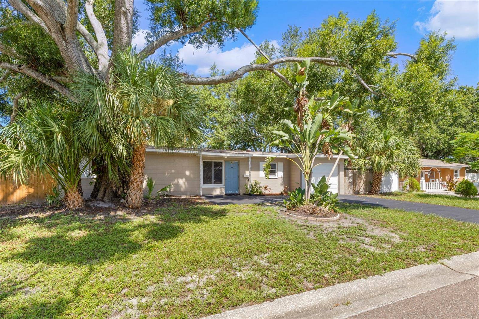 7420 DR MARTIN LUTHER KING JR ST N, St Petersburg, FL 33702