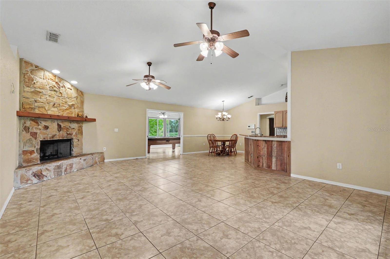 4618 REOLA RD, Dover, FL 33527