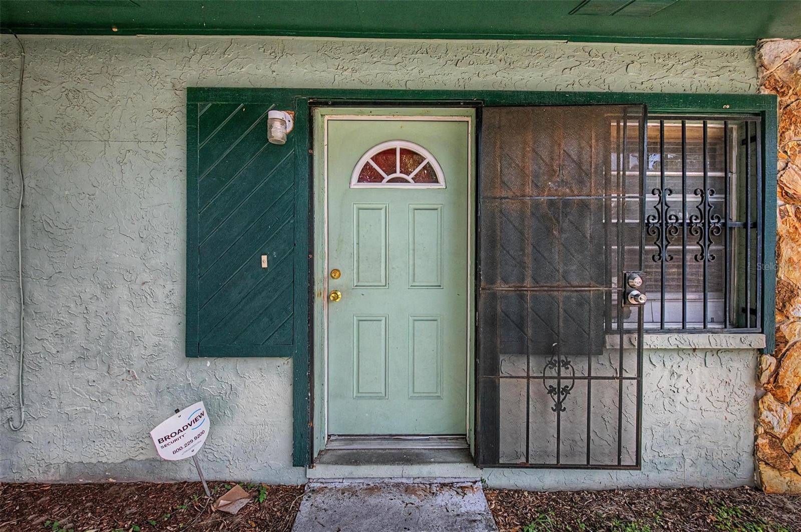 8605 N 12TH ST, Tampa, FL 33604