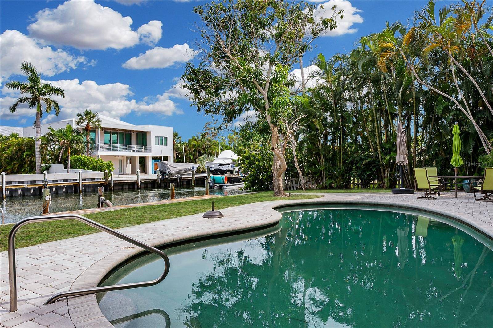614 NORTON ST, Longboat Key, FL 34228