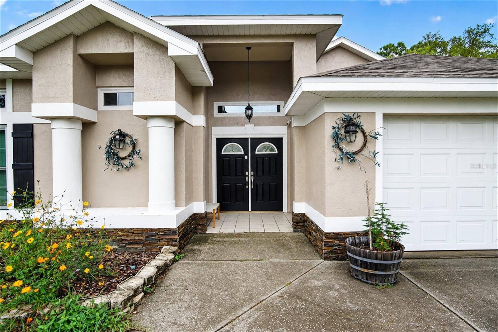 9123 MAVIS RD, Weeki Wachee, FL 34613