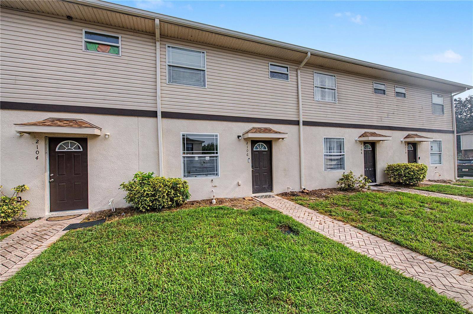 2106 PINE CHACE CT, Tampa, FL 33613