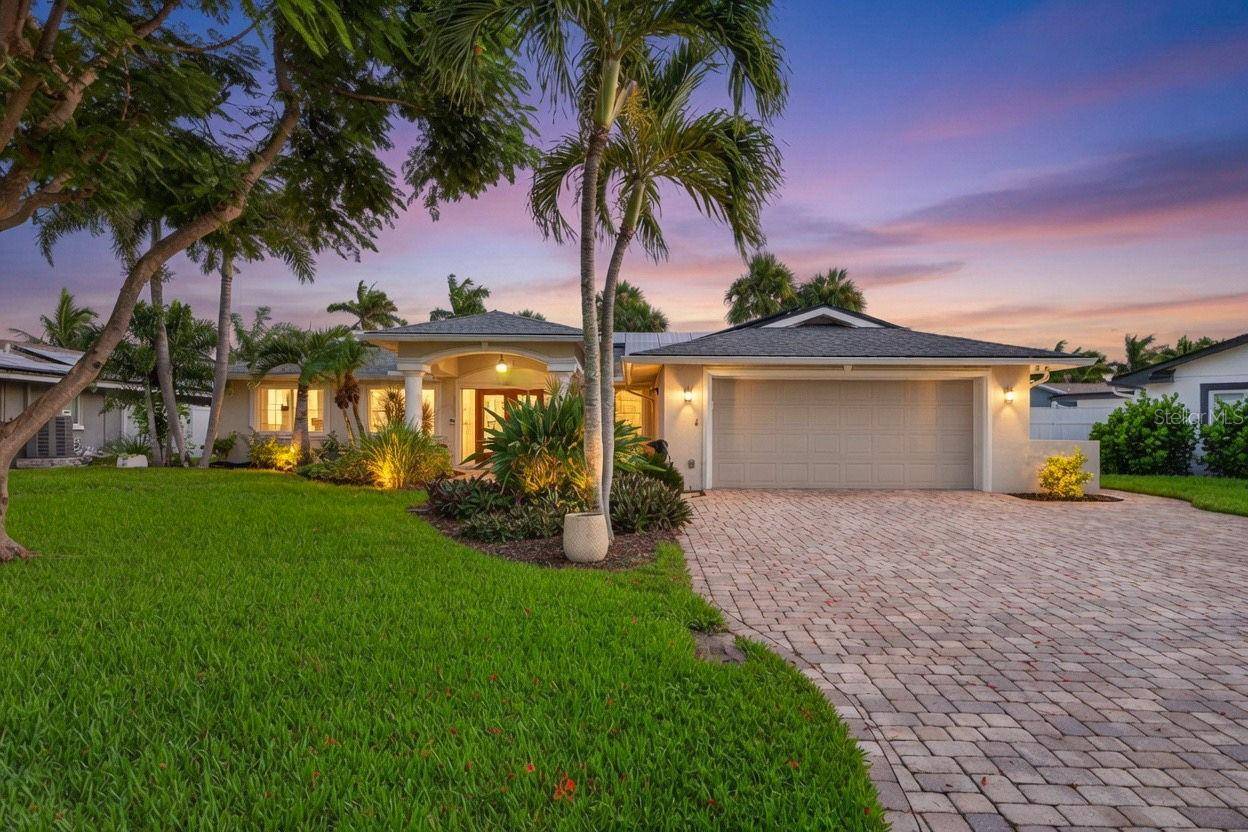 8009 13TH AVE S, St Petersburg, FL 33707