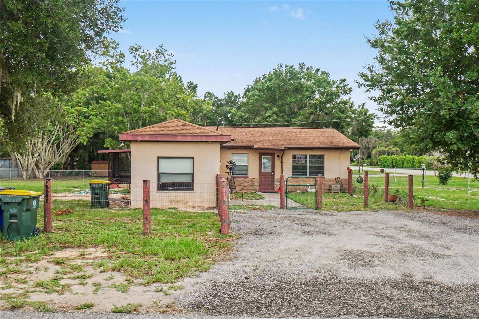 415 LAKE JUNE RD, Lake Placid, FL 33852