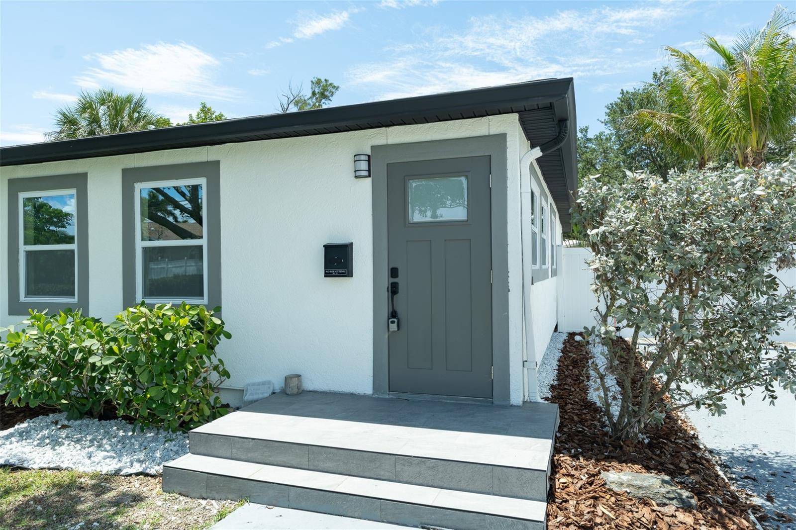116 85TH AVE N, St Petersburg, FL 33702