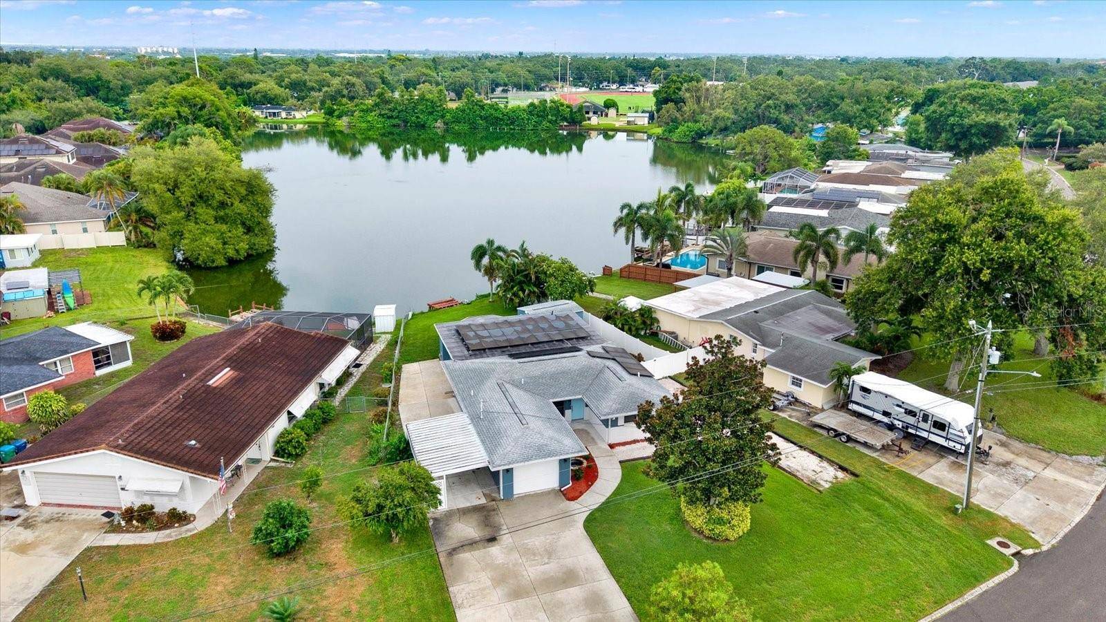 5995 BLOSSOM LAKE DR, Seminole, FL 33772
