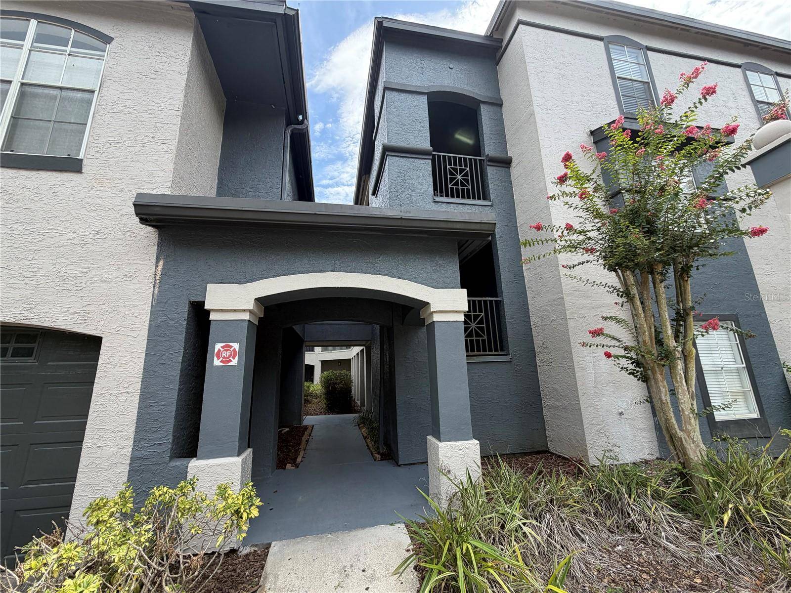 13210 ARBOR ISLE DR #102, Temple Terrace, FL 33637