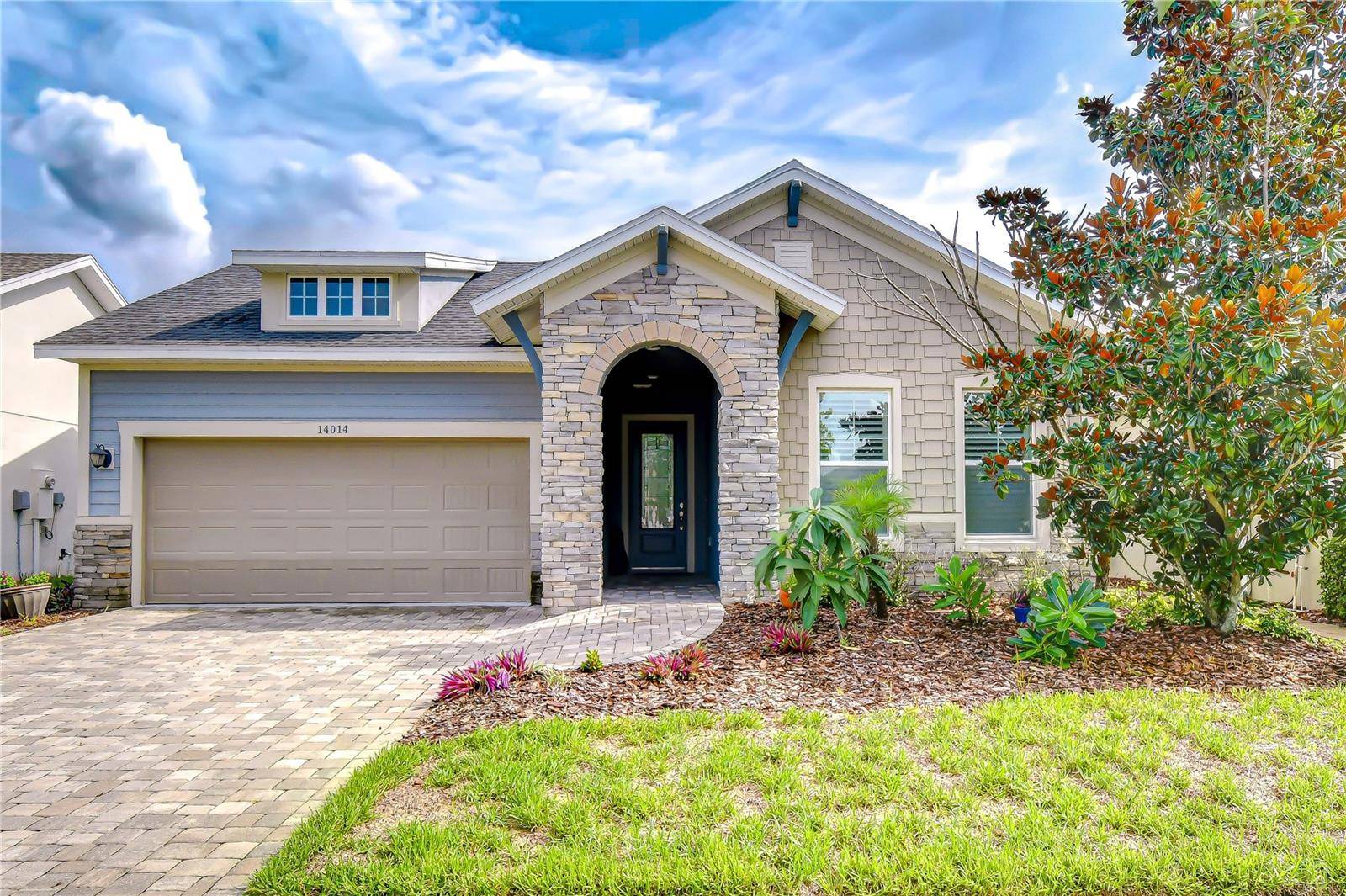 14014 SWALLOW HILL DR, Lithia, FL 33547