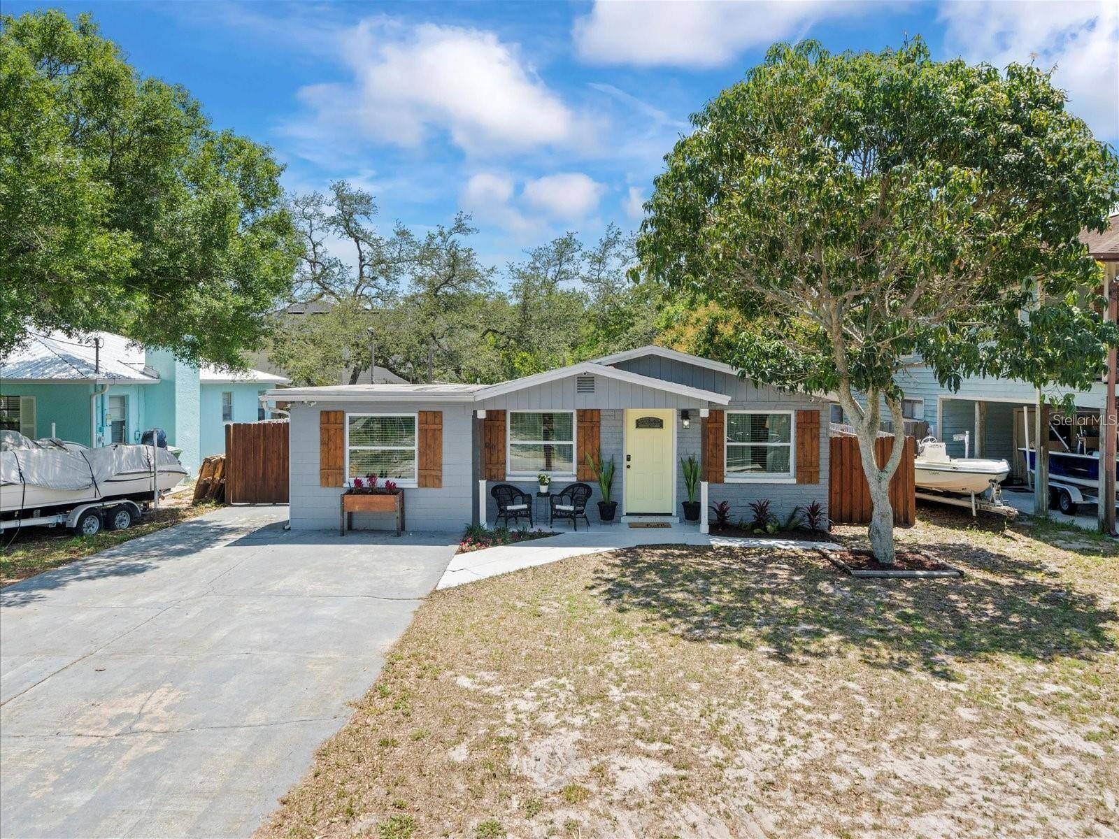 3138 W VARN AVE, Tampa, FL 33611