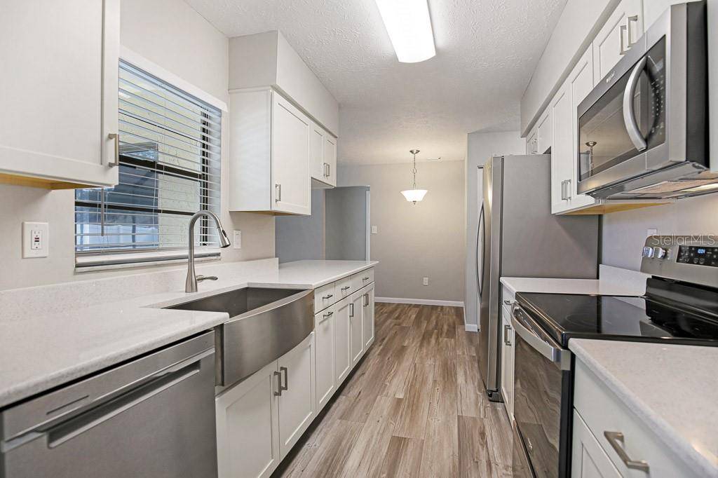 423 VAN REED MANOR DR, Brandon, FL 33511