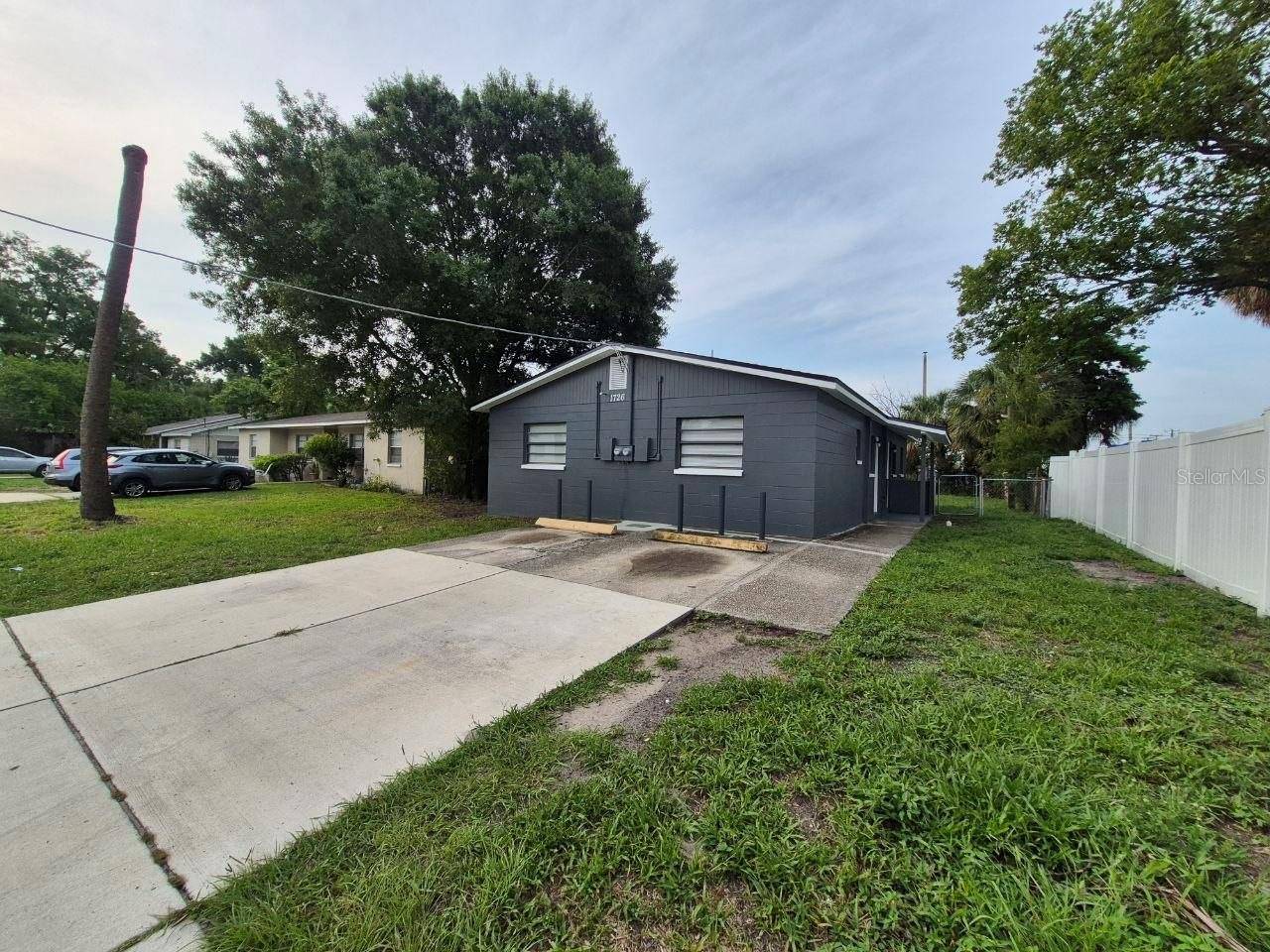 1726 W CHESTNUT ST #A, Tampa, FL 33607