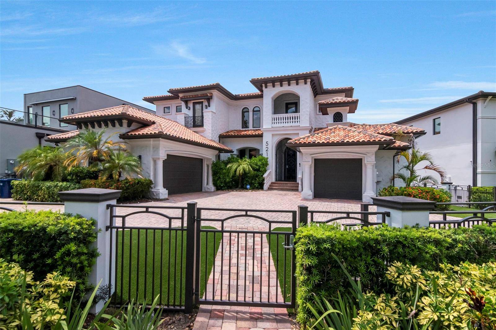 5211 W NEPTUNE WAY, Tampa, FL 33609