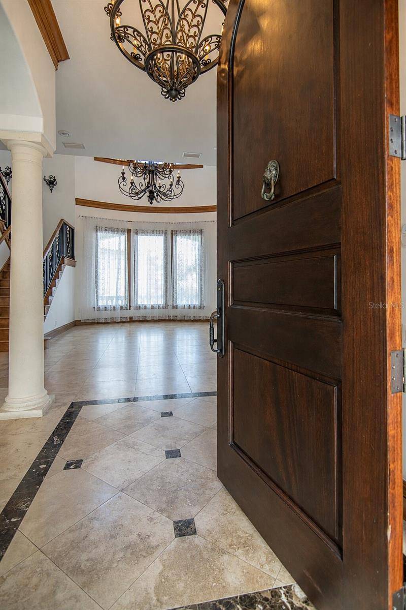 5211 W NEPTUNE WAY, Tampa, FL 33609