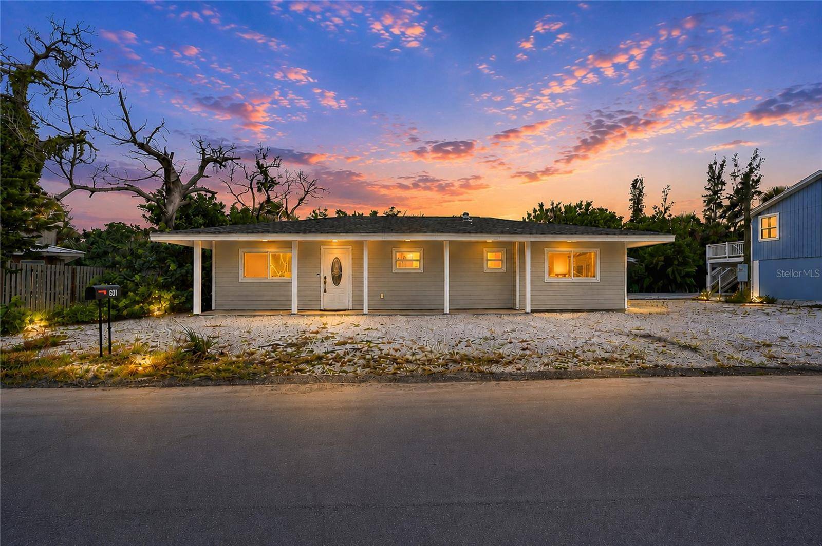 608 SAINT JUDES DR, Longboat Key, FL 34228