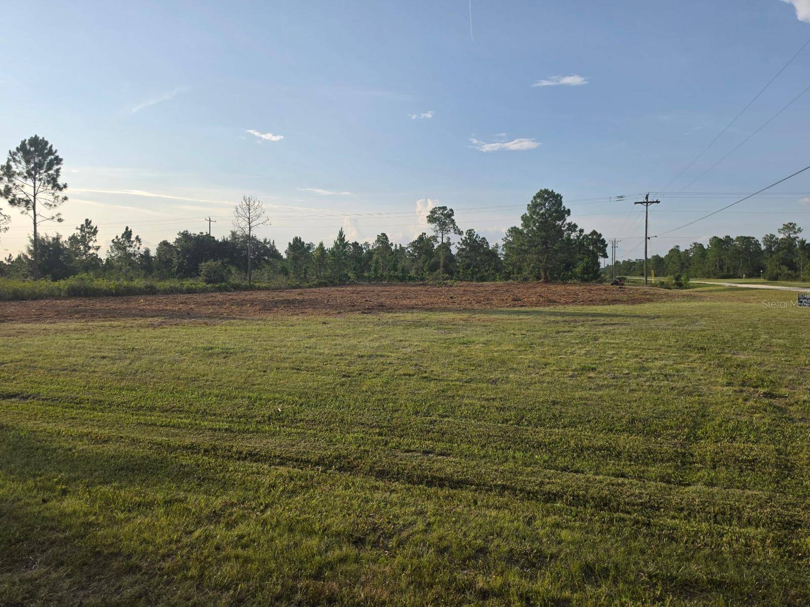 402 JAPONICA DR, Indian Lake Estates, FL 33855
