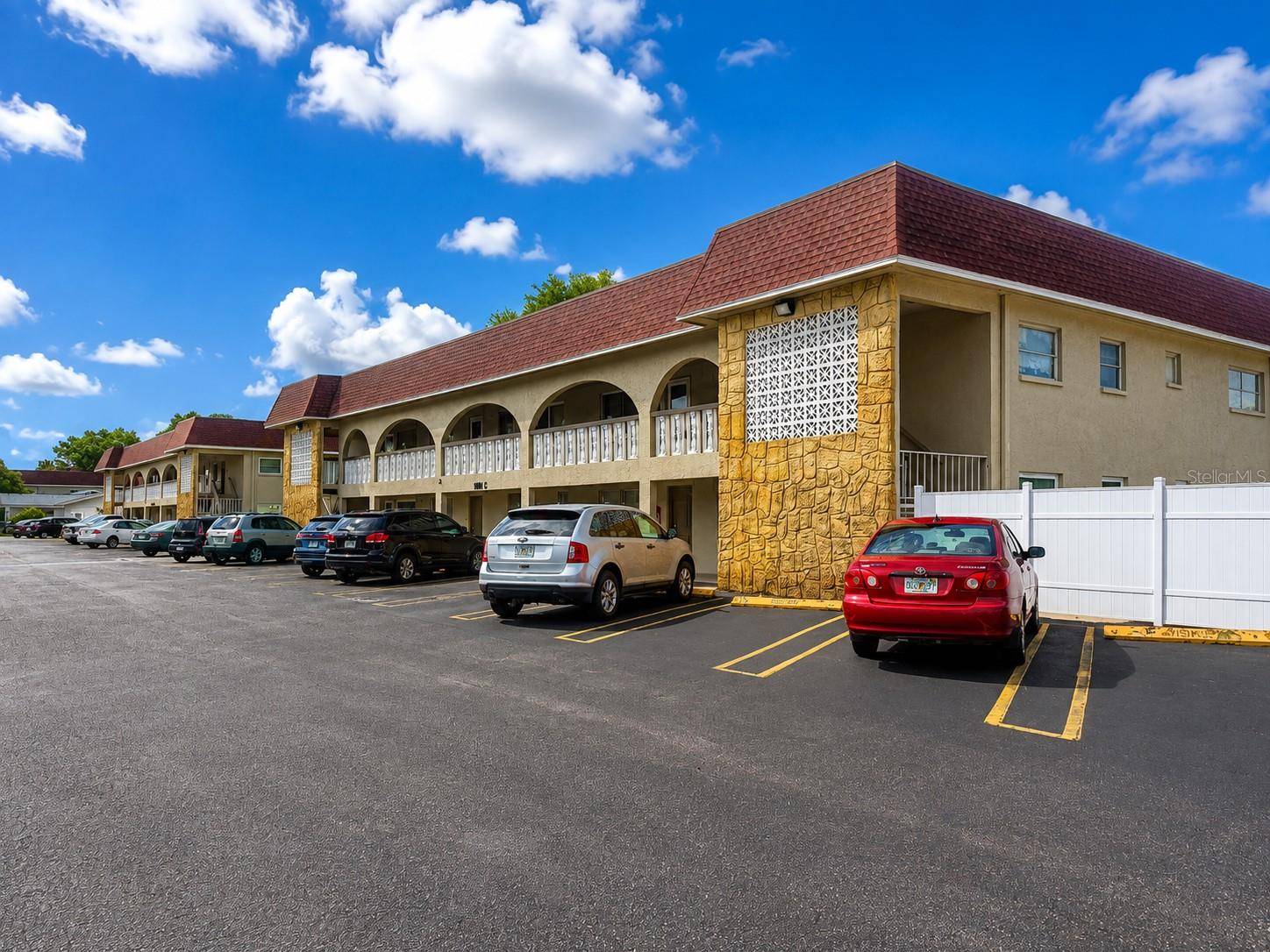 6044 22ND AVE N #2, St Petersburg, FL 33710