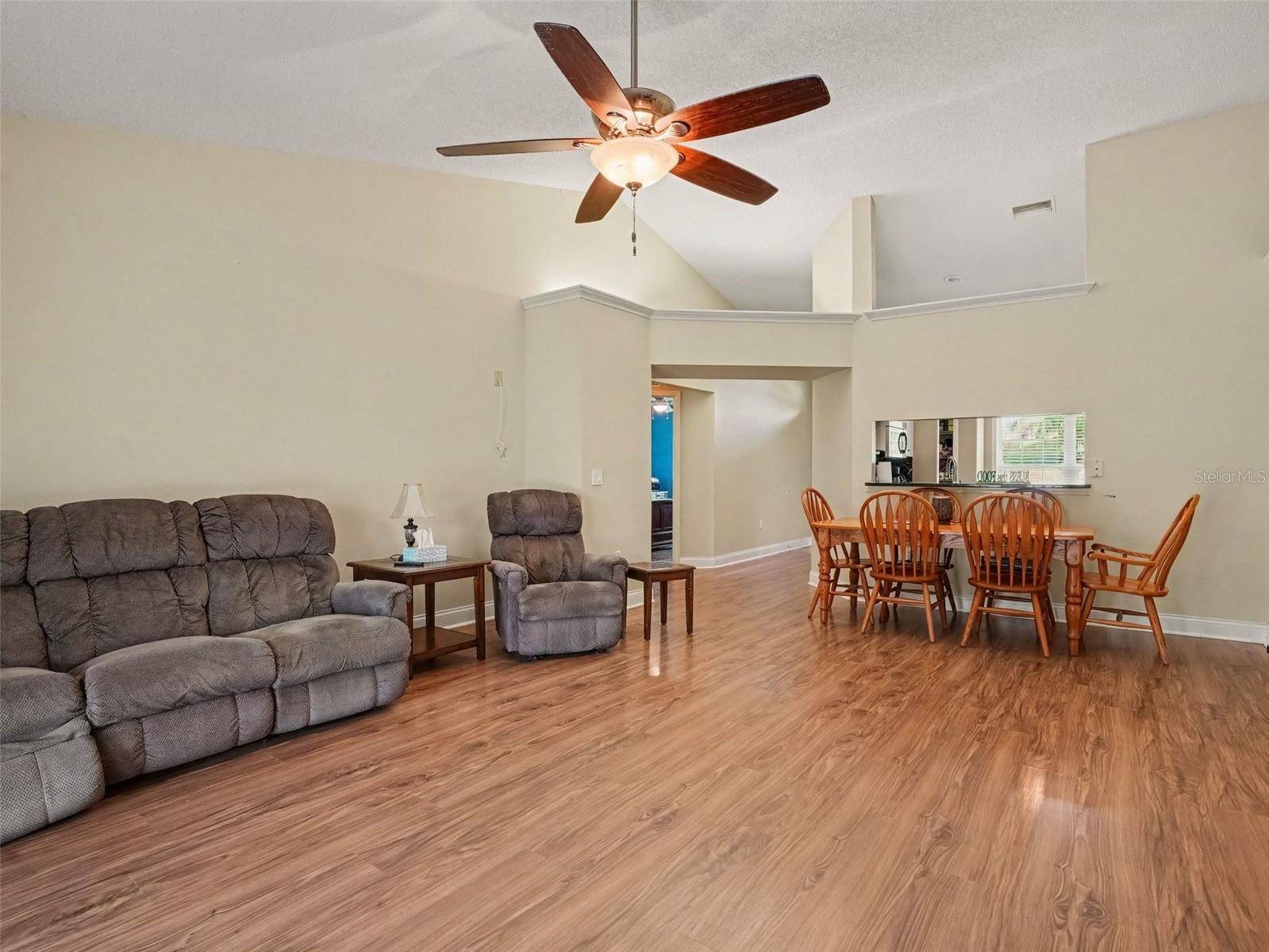 128 BRIGHTON CIR, Auburndale, FL 33823