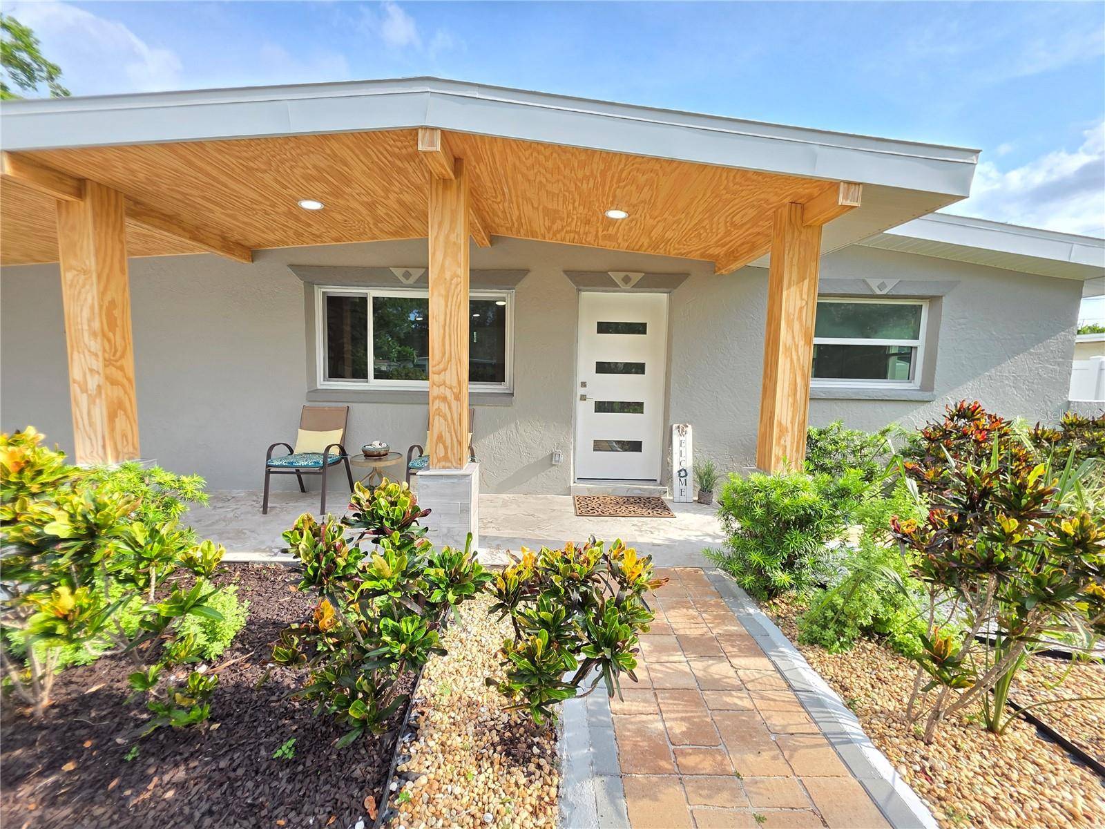 138 DAVISON AVE NE, St Petersburg, FL 33703