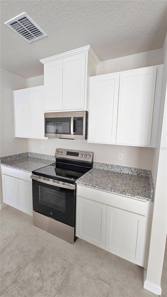 347 BILTMORE BLVD, Dundee, FL 33838
