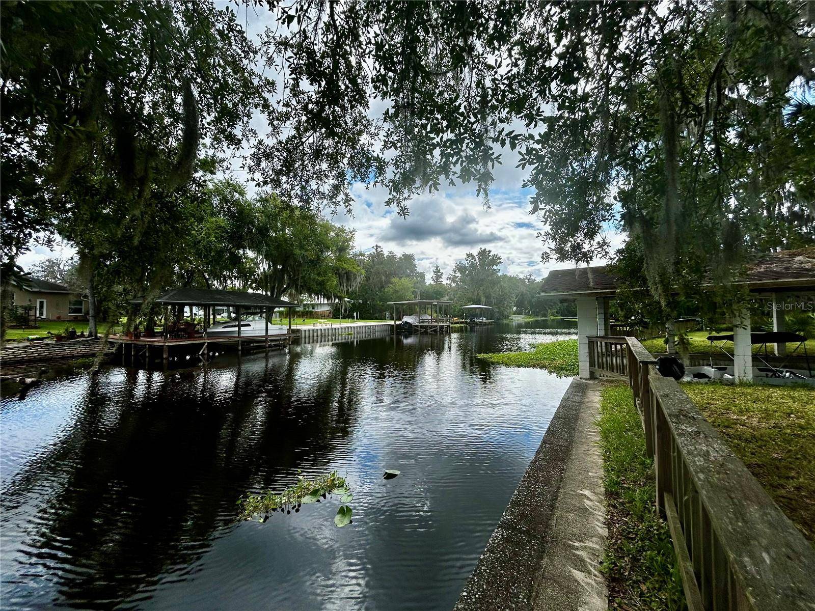 2950 N SHELL RD, Deland, FL 32720
