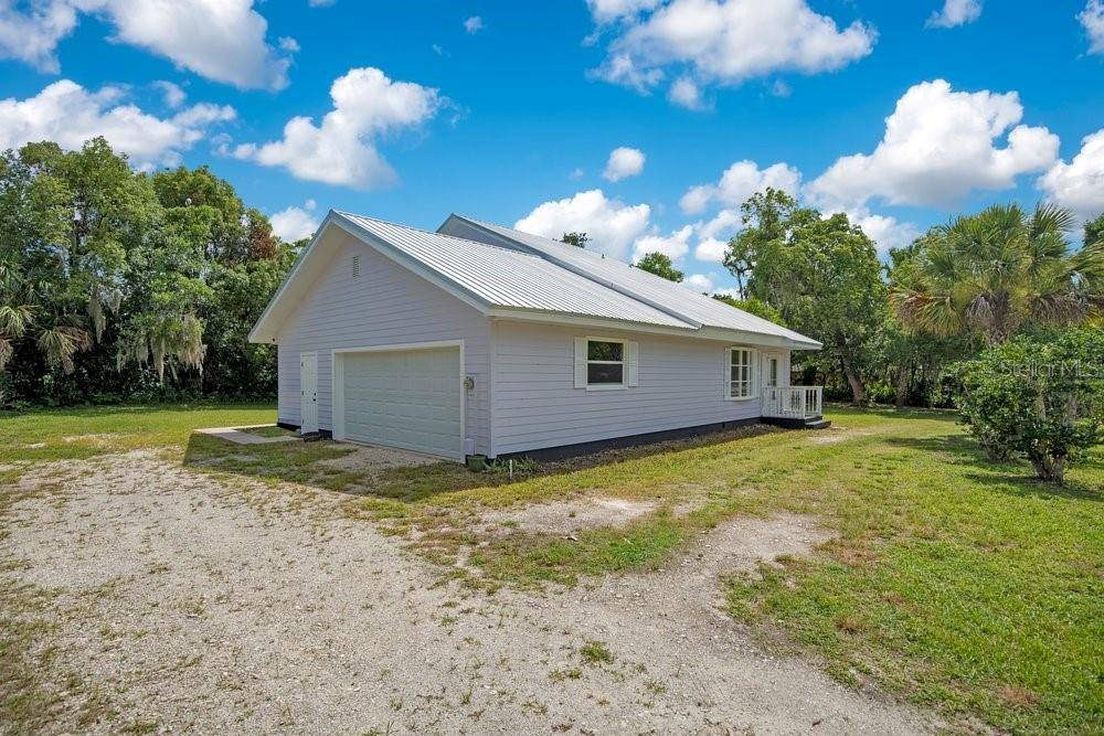 110 W WASHINGTON AVE, Deland, FL 32720