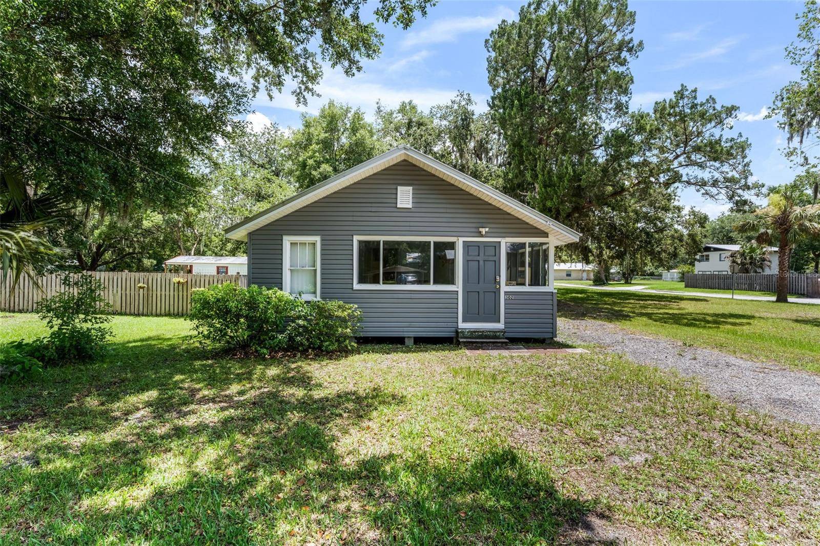 302 PARK AVE, Hastings, FL 32145