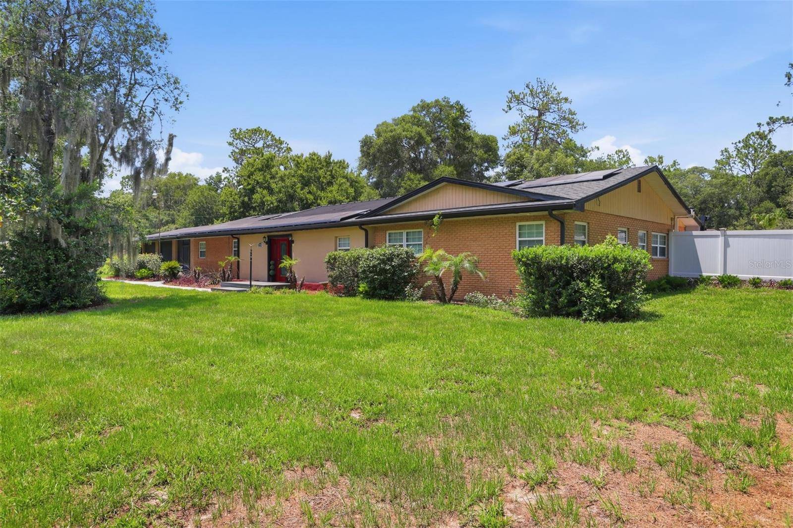 1570 GLENWOOD RD, Deland, FL 32720