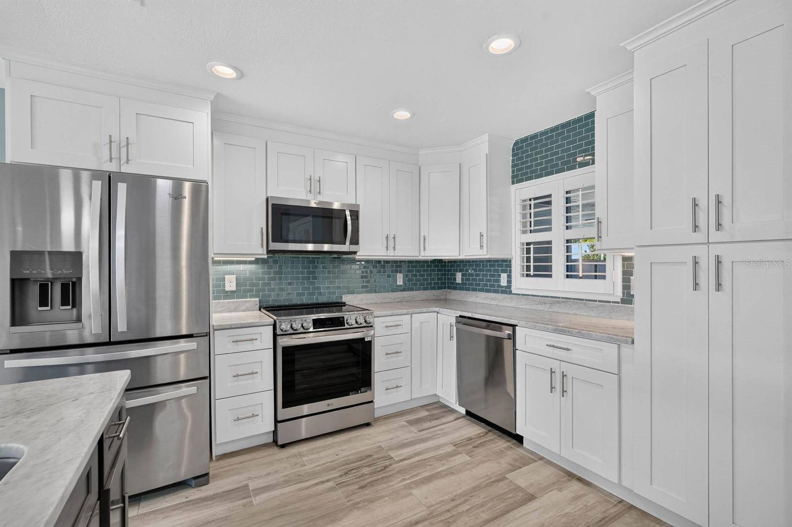 1136 HARBOUR POINT DR, Port Orange, FL 32127