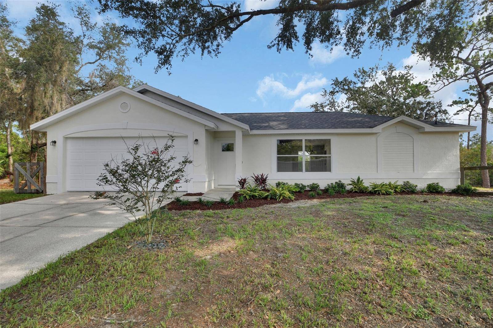 1251 SEMINOLE DR, De Leon Springs, FL 32130