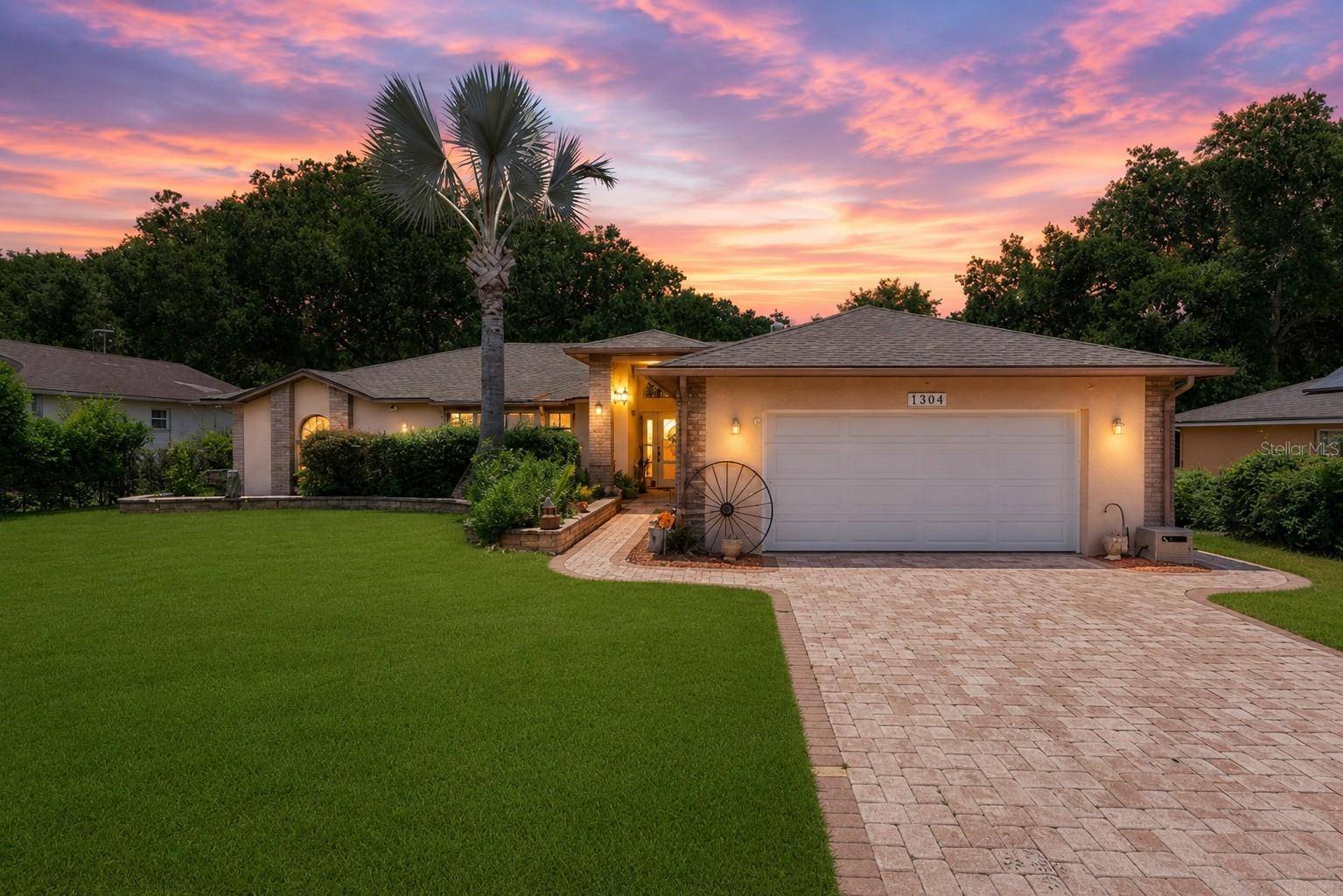 1304 ARIANA WOODS CIR, Auburndale, FL 33823