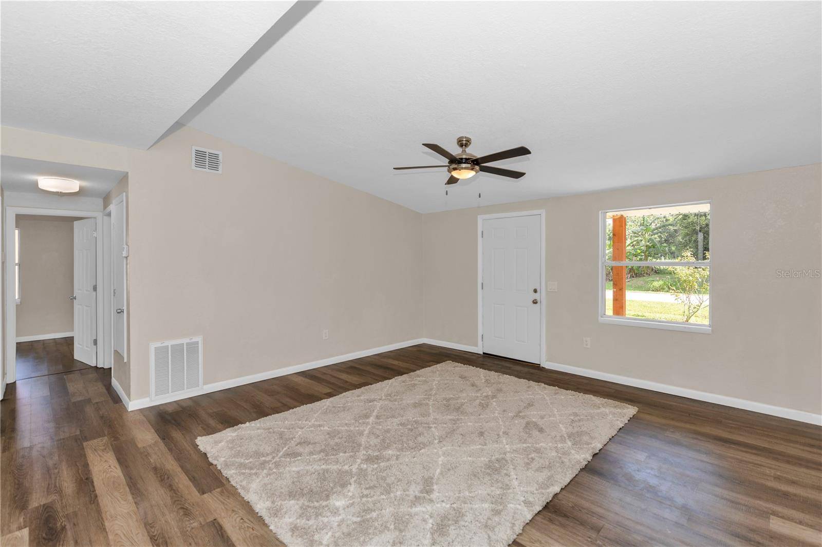 247 TOMS RD, Debary, FL 32713
