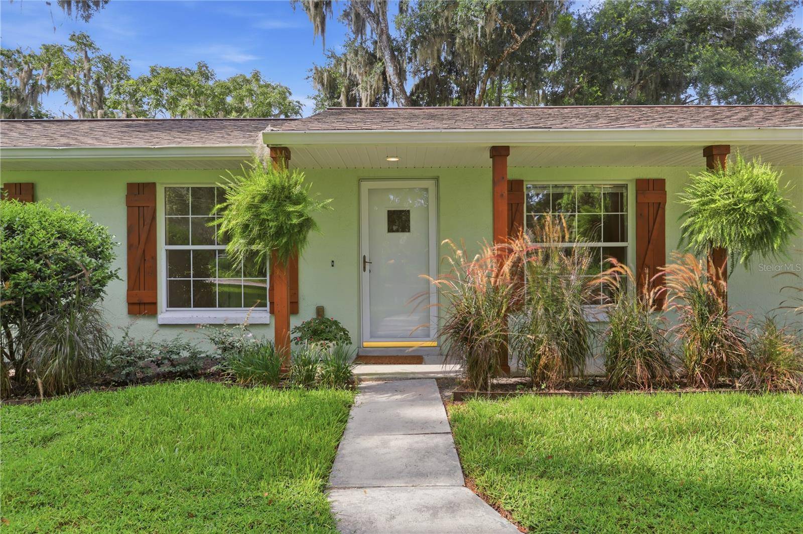 2020 LEMON ST, Deland, FL 32720