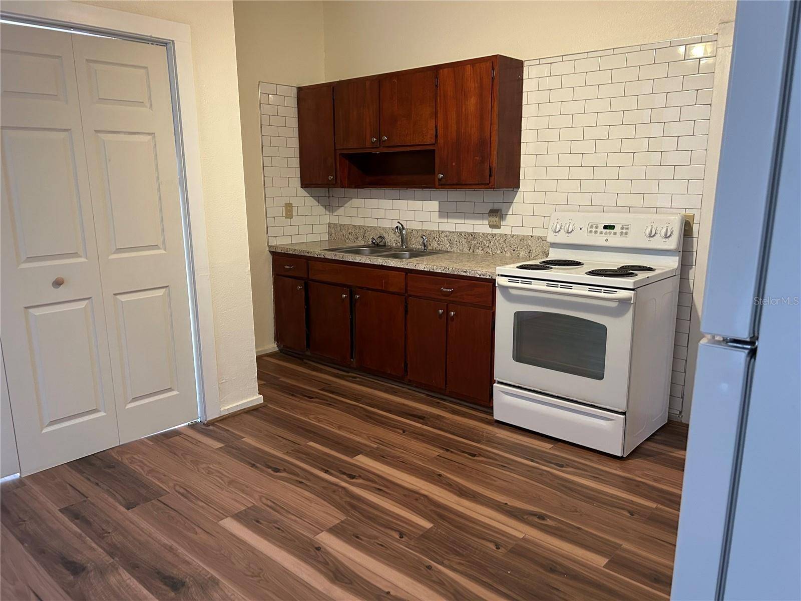 161 W 2ND AVE, Pierson, FL 32180
