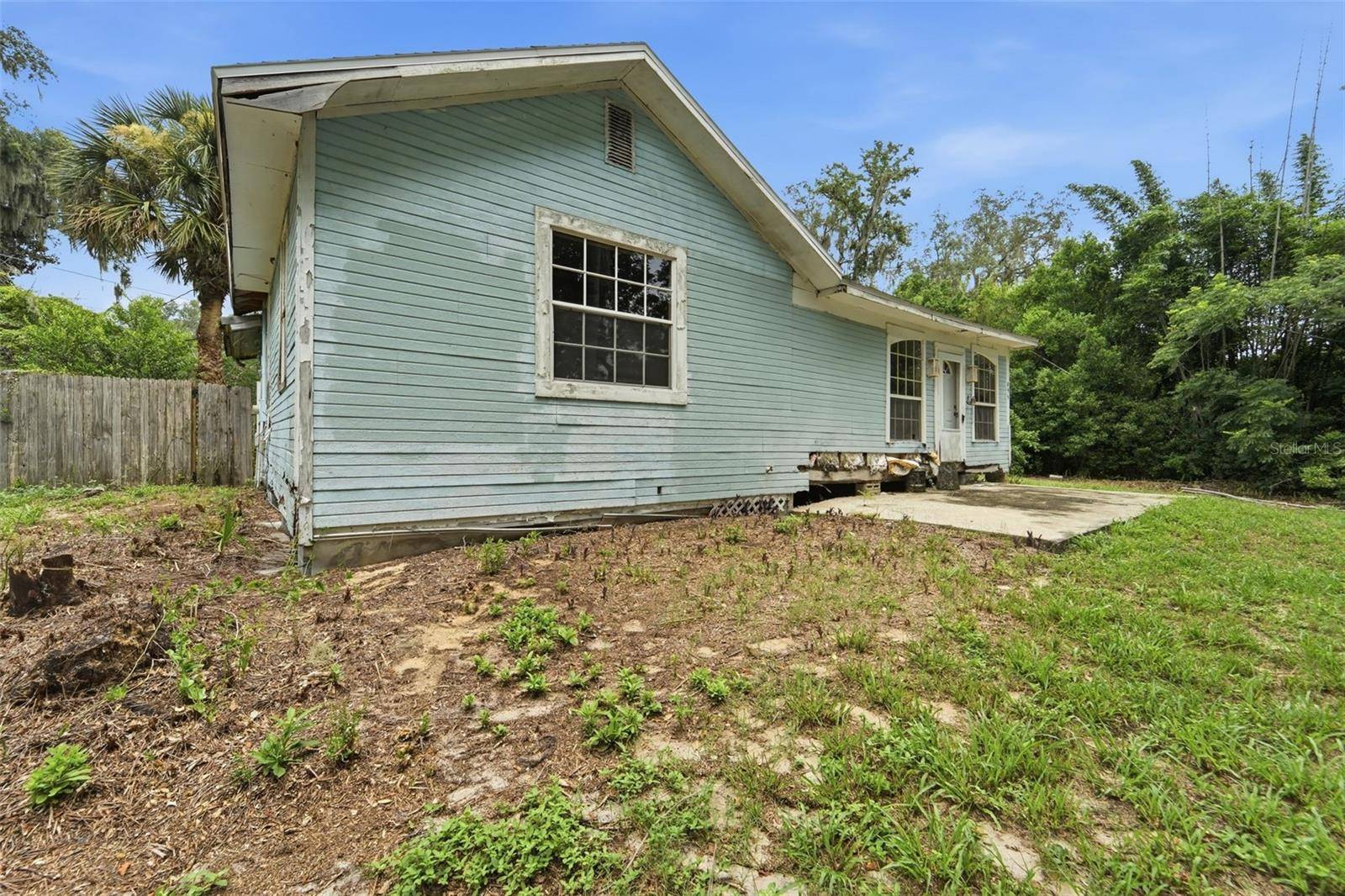 495 NORTH ST, De Leon Springs, FL 32130